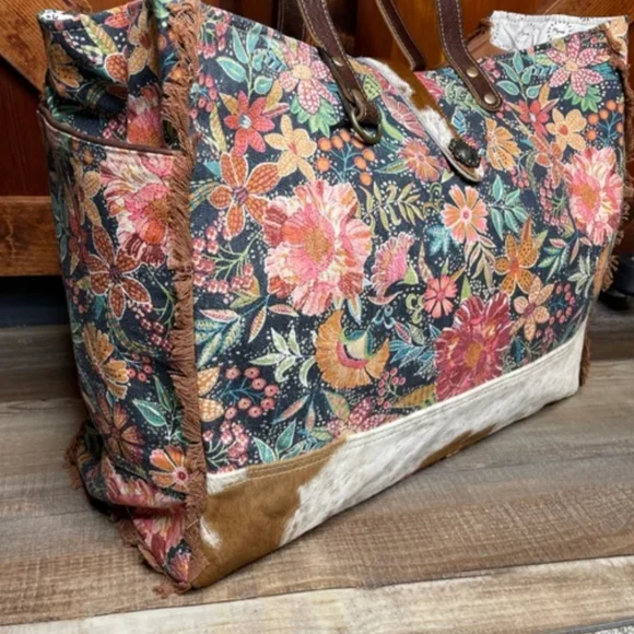 NWT Myra Bag Boho Leather & Floral Canvas Weekender Travel Bag - Picture 8 of 10